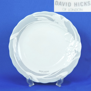 【長期保管品】DAVID HICKS プレート 直径約24.3cm 大皿 陽刻 ブルーグレー くすみカラー 花 ボタニカル