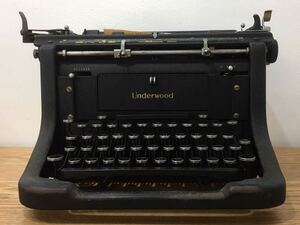 MWD0589* that time thing * under wood Underwood typewriter retro antique interior 