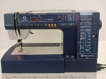 0227-1☆1円スタート☆中古　ミシン　Electrolux990 通電確認済み　動作未確認　ジャンク_画像5