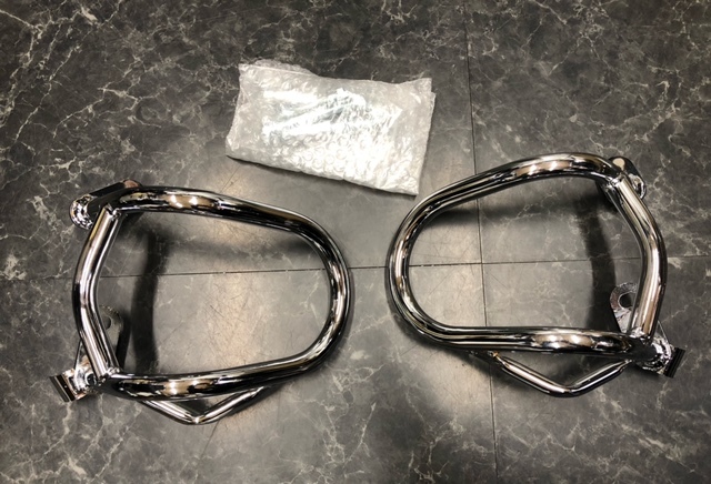 (PE603)在庫処分 新品 未使用 プリティ― ゼファー エンジンガード 錆びメッキ不良