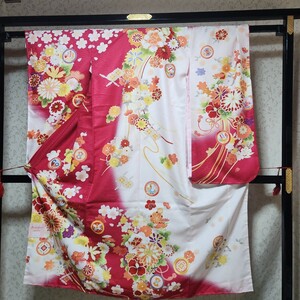 #5-411 ( новый товар ) "Семь, пять, три" 7 лет поли 4 .. кимоно нижняя рубашка имеется 