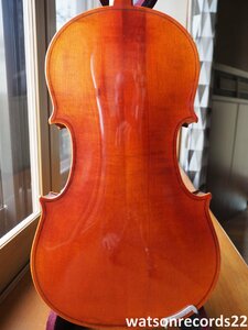 Labelled “Stradivarius Copy SUZUKI VIOILIN.,LTD 4/4 No.220 NAGOYA JAPAN 1974”＊