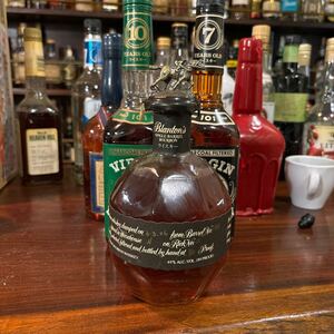 ブラントン　blanton's blanton bourbon 古酒　ブラックラベル　バースデーボトル　3月3日　バーボン　新品未開封