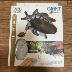 GIANT ROACH　電動　ゴキブリ　面白グッズ