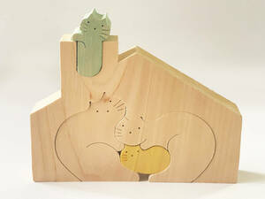 ** cat family. wooden puzzle * wooden toy **