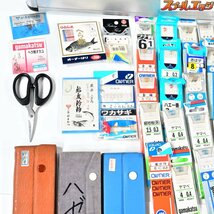 ★☆ ヘラブナ用品 120個以上豪華大量セット シマノキャップ 木製道具箱 ボックス エアーポンプ 針結び器 網類 仕掛け類 ★☆★☆★☆★☆_画像3