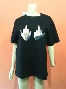 新品 未使用 タグ付き fuck you 中指 フィンガー ファックユー デザイン プリント 黒 tシャツ ユニセックス 男女共用 バンド フェス