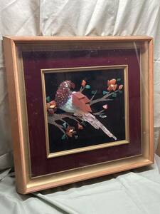 Art hand Auction [2160 كورا 2 رف] لوحة طيور وزهور مؤطرة, حجر طبيعي, معلقة على الحائط, الديكور الداخلي, الحجم تقريبًا. 46 × 43 × 5 سم, اطار زجاجي, عمل فني, تلوين, آحرون