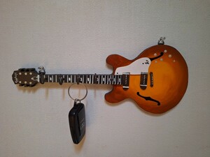 Art hand Auction Guitar wall key hook (woodwork art), Handmade items, interior, miscellaneous goods, others