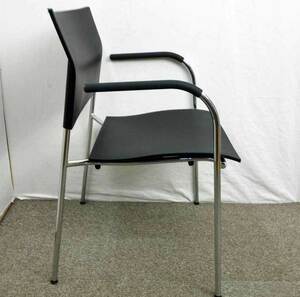 未使用/倉庫保管品 THONET オフィスチェア ◆ 幅580 奥行550 高さ820mm S360F ブラック 黒 ◆ トーネット 肘付き