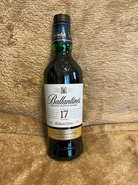 バランタイン17年　700ml　40度　Ballantine'sAGED 17 YEARS