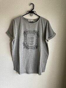 Cutie Blonde レディースTシャツ