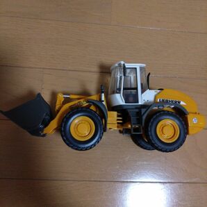 LIEBHERR　ホイールローダー