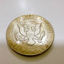 【TOA-5869】1円～ アメリカ リバティコイン ハーフダラー 銀貨 ケネディ 1964年 3点セット 一部ケース付き シルバー 海外コイン 保管品_画像6