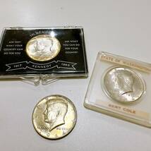 【TOA-5869】1円～ アメリカ リバティコイン ハーフダラー 銀貨 ケネディ 1964年 3点セット 一部ケース付き シルバー 海外コイン 保管品_画像1