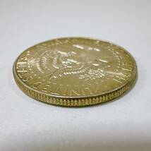 【TOA-5869】1円～ アメリカ リバティコイン ハーフダラー 銀貨 ケネディ 1964年 3点セット 一部ケース付き シルバー 海外コイン 保管品_画像7