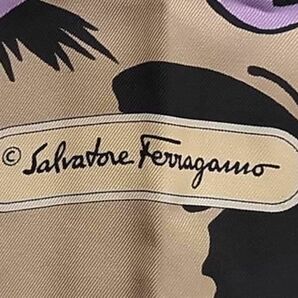 1円 ■美品■ Salvatore Ferragamo フェラガモ 総柄 大判 スカーフ ストール ショール レディース アイボリー系×マルチカラー AW7708の画像4