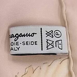 1円 ■美品■ Salvatore Ferragamo フェラガモ シルク100% フラワー 花柄 大判 スカーフ ストール ショール レディース ピンク系 AW7629の画像6