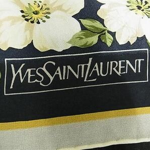 ■美品■ YVESSAINTLAURENT イヴサンローラン 花 大判 スカーフ ストール ショール レディース ホワイト系×ネイビー系 DD3316の画像4