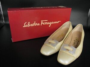Salvatore Ferragamo フェラガモ レザー ヒール パンプス サイズ51/2 (約23.0cm) 靴 シューズ レディース ベージュ系 DD2749
