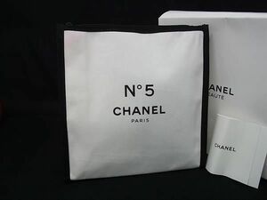 ■美品■ CHANEL シャネル キャンバス ポーチ マルチケース 小物入れ レディース メンズ ホワイト系×ブラック系 DD7053