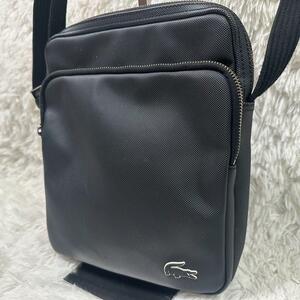 極美品 【永遠の定番】　LACOSTE ラコステ ショルダーバッグ PVC ブランドロゴ 黒　ワニ　ブラック　ユニセックス　マルチポケット