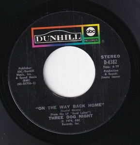 Three Dog Night - The Show Must Go On / On The Way Back Home (A) RP-CN391