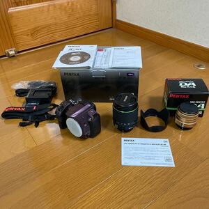 【程度良好 おまけ付き 送料無料】PENTAX ペンタックス デジタル一眼 K-30 18-135WRレンズキット シルキーボルドー +単焦点 DA35mm F2.4AL