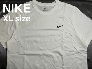 新品 XL NIKE ナイキ 刺繍ロゴ Tシャツ 白黒 シンプルT