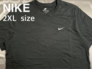 新品 2XL NIKE ナイキ 刺繍ロゴ Tシャツ 黒白 シンプルT