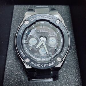 G-SHOCK GST-W300-1AJF ソーラー　メンズ　腕時計