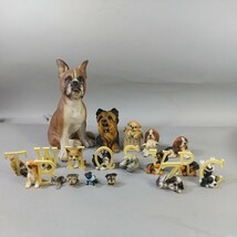 9830■同梱NG 犬の置物 19個セット 中小まとめて アルファベット 置物 インテリア　陶器製 手のひらサイズ インテリア 現状品_画像1