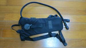 ★☆米軍放出品　　実物　USMC海兵隊 black　ハイドレーションセット CAMELBAK　2L　Ｃー190☆★