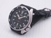 ● セイコーSEIKO デイトダイバー 5th モデル SCUBA DIVERS 7002-7000 A1 赤RESIST 自動巻 ビンテージ時計_画像2