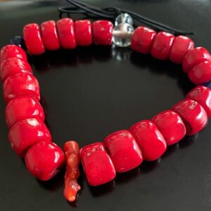 [ Kochi production natural . red .. gross weight 115g]. thickness . red gloss .. red ... coral . tree accessory necklace bracele loose coral large amount 