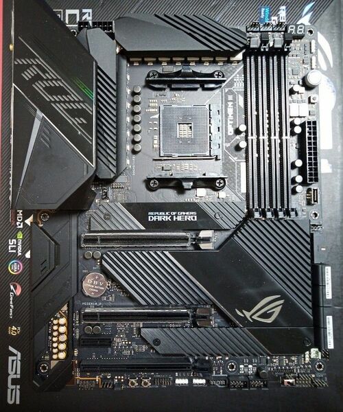 ASUS ROG CROSSHAIR VIII DARK HERO ゲーミングマザーボード