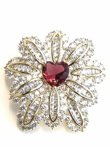 Rhinestone Brooch 805