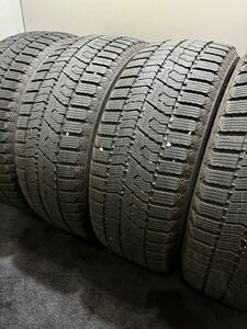 ★215/55R17 TOYO/OBSERVE GIZ2 22年製 スタッドレス 4本 クラウン カムリ (南2-F835)