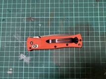 ※訳ありBenchmade BM530 オレンジ ナイフ 。ベンチメイド 登山 釣り キャンプ ブッシュクラフト クマ対策 護身用 狩猟 鹿狩 猪狩 熊狩 _画像2