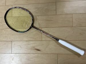 【極美品】YONEX アストロクス100zz 4UG5