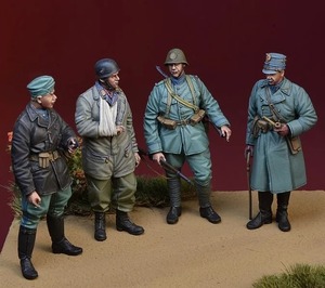 ミリタリー 兵士 4体 1/35スケール ミニチュア ケガ 外国兵 ジオラマ 未塗装 未組み立て フィギュア キット レジン 樹脂模型 戦争 929