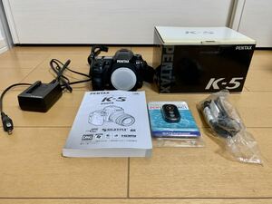 1000円スタート ペンタックス PENTAX デジタル一眼レフカメラ k-5 付属品 箱付き 通電確認済み