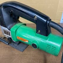 UTn857【動作品】 HITACHI 日立工機 ヒタチ 65mm CJ65V 電子ジグソー 木工 切断 電動工具 電ノコ DIY 工事 電動のこぎり _画像3