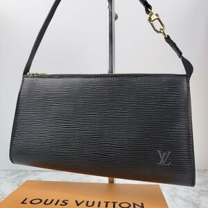 美品 Louis Vuitton ヴィトン ルイヴィトン アクセソワール エピ ショルダー ハンドバッグ ブラック ゴールド レディース メンズ