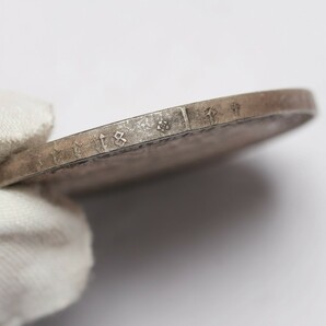 旧家蔵出し 1847年 ヴィクトリア女王 純銀保證 銀貨 古美術品 収集家 28.2g 39.1mmの画像7