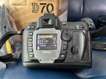Nikon D70 ダブルズーム レンズキット 正常_画像4