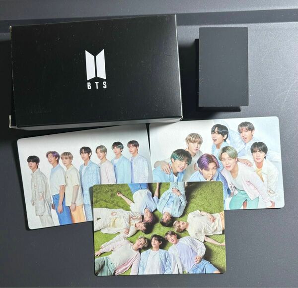 BTS フォトスタンド　中古品です。トレカ3枚入り