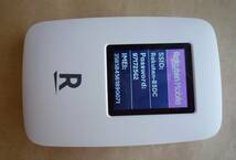 外観美品 楽天 Rakuten WiFi Pocket R310 楽天モバイル モバイルルーター Wi-Fiルーター Wi-Fi ポケット 白 ホワイト_画像9