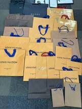 LOUIS VUITTON CHANEL グッチ FENDI Dior プラダ ロエベ Cartier 等 ショッパー 紙袋 ブランド ショップ袋 合計約120枚セット_画像6