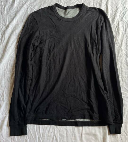 ドルチェ＆ガッバーナ DOLCE&GABBANA 44 Tシャツ　長袖　黒　首元にロゴ　高級タイプ　